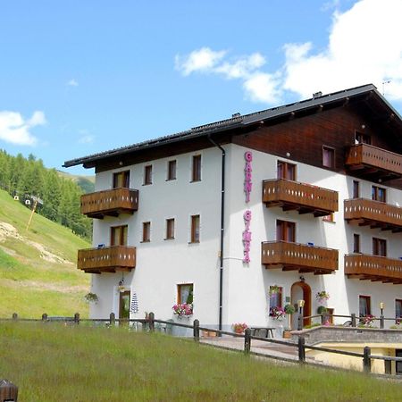 Garni Gimea Hotel ลีวินโญ ภายนอก รูปภาพ