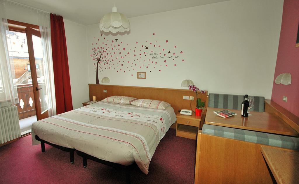 Garni Gimea Hotel ลีวินโญ ภายนอก รูปภาพ