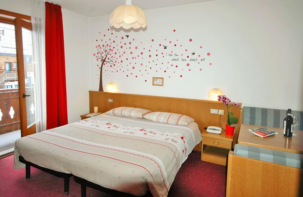 Garni Gimea Hotel ลีวินโญ ภายนอก รูปภาพ