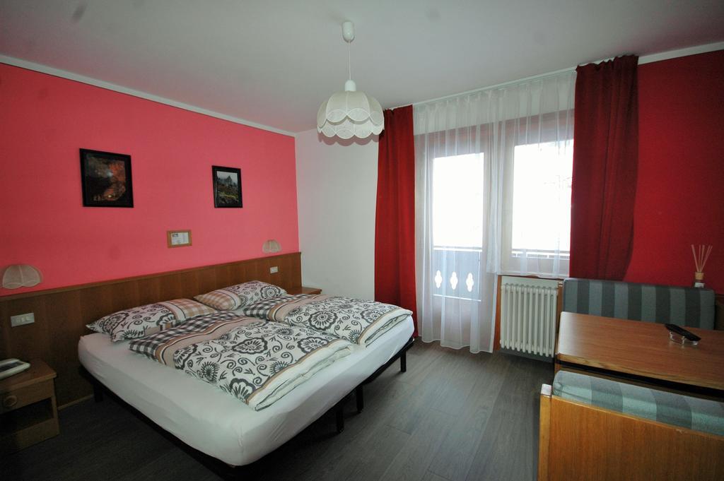 Garni Gimea Hotel ลีวินโญ ภายนอก รูปภาพ